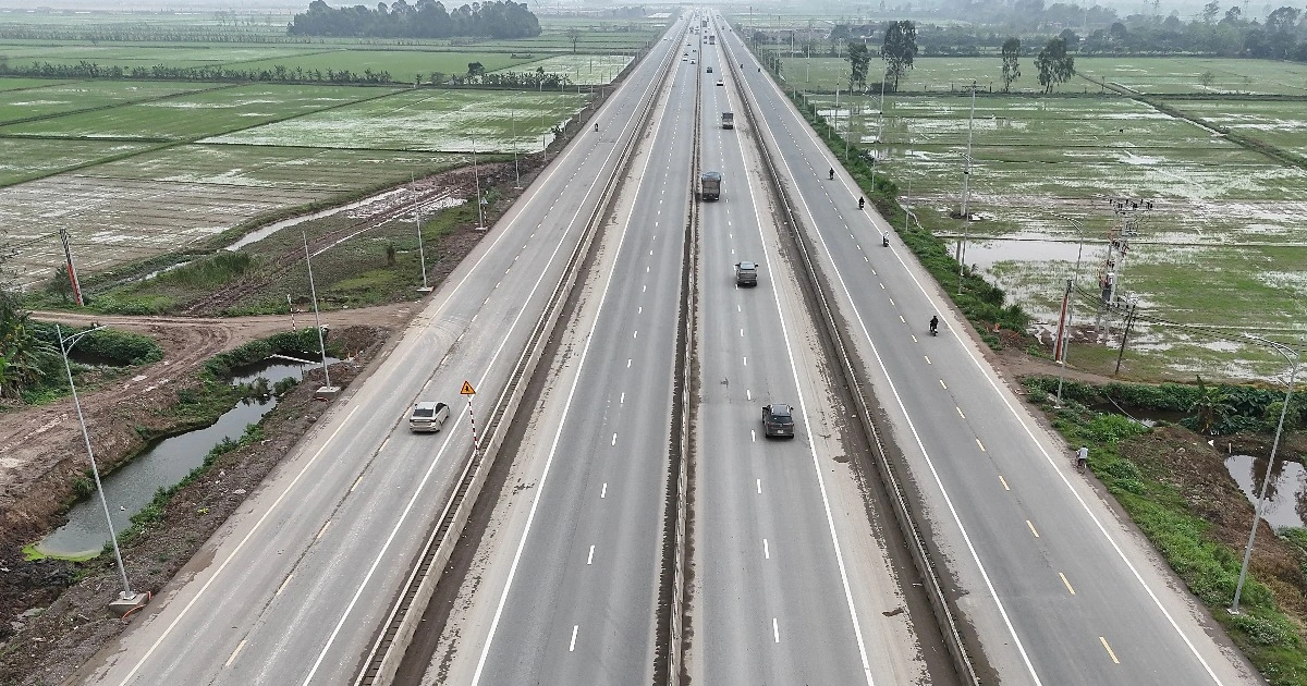 Cho thuê kho bãi mặt bằng mặt đường cao tốc Hưng Yên Thái Bình